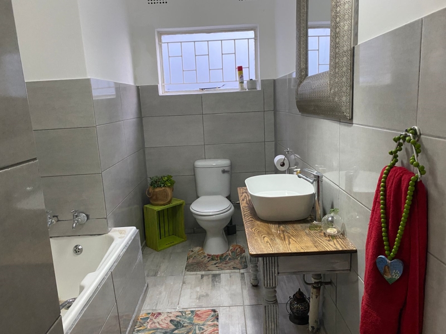4 Bedroom Property for Sale in Flamingo Park Free State